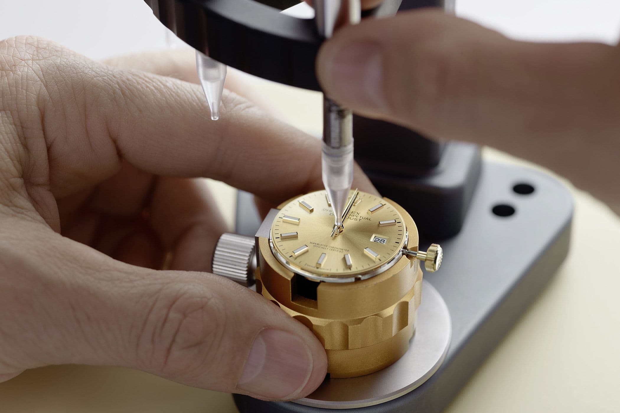 Best Swiss Watch Brands by Price (Entry, Mid, Haute)